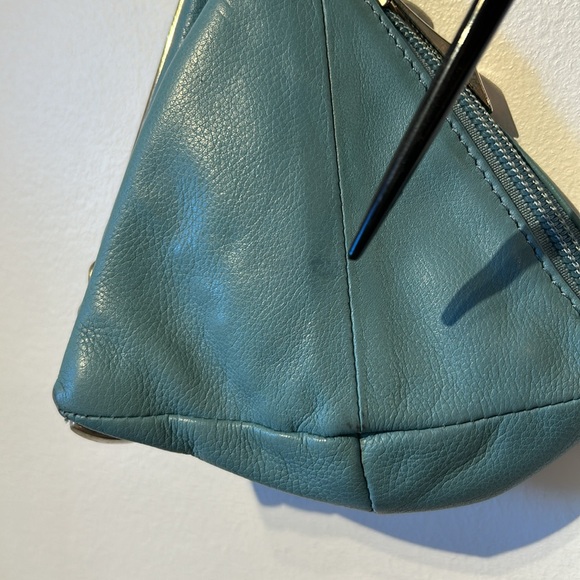 Renato Angi Venezia blue wristlet soft leather magnetic / zipper Italy - Picture 5 of 10